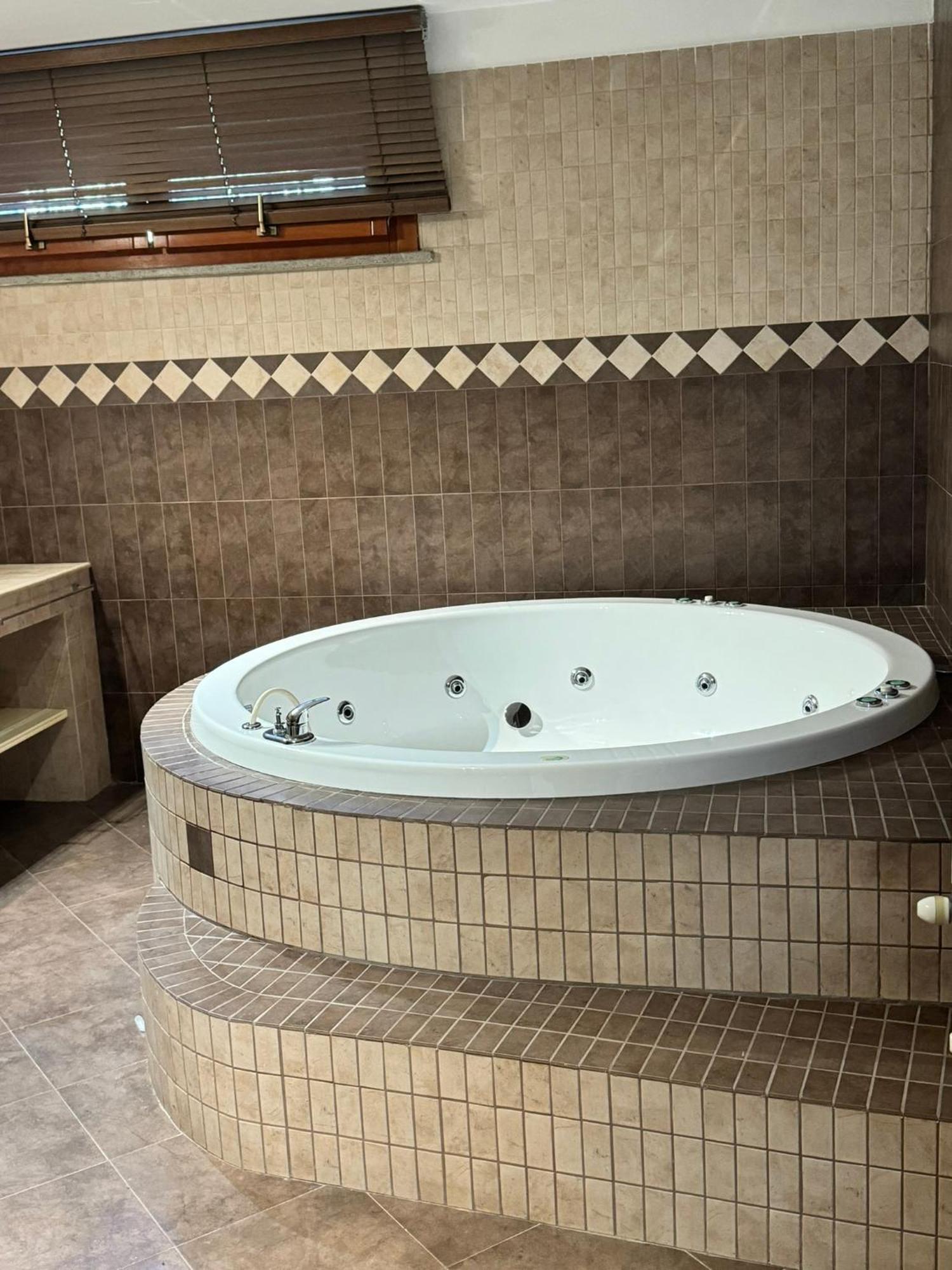 Gasthuis Dolcevita Eur 2 Luxury Rome